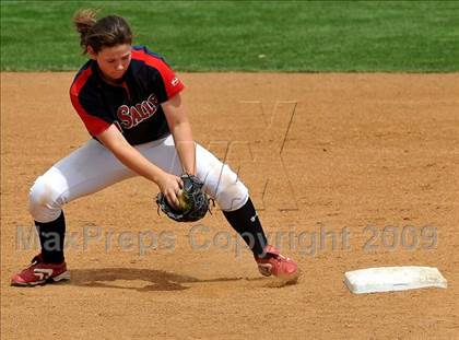 Thumbnail 2 in Marymount vs. La Salle (CIF SS D6 Final) photogallery.
