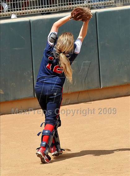 Thumbnail 1 in Marymount vs. La Salle (CIF SS D6 Final) photogallery.