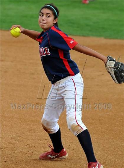 Thumbnail 3 in Marymount vs. La Salle (CIF SS D6 Final) photogallery.