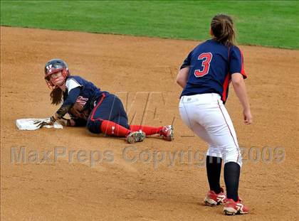 Thumbnail 3 in Marymount vs. La Salle (CIF SS D6 Final) photogallery.