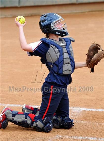 Thumbnail 3 in Marymount vs. La Salle (CIF SS D6 Final) photogallery.