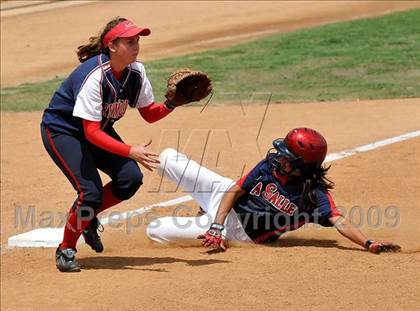 Thumbnail 3 in Marymount vs. La Salle (CIF SS D6 Final) photogallery.