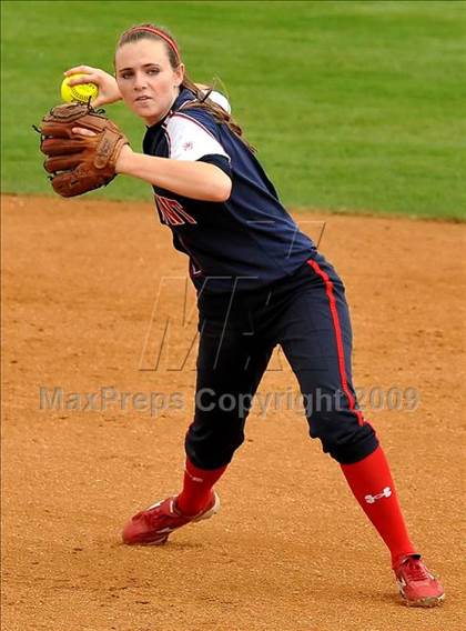 Thumbnail 2 in Marymount vs. La Salle (CIF SS D6 Final) photogallery.