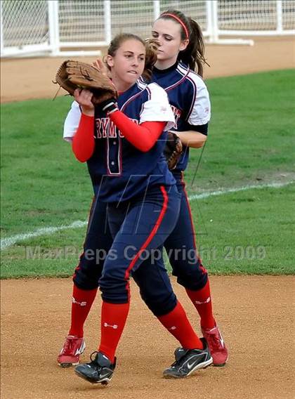 Thumbnail 3 in Marymount vs. La Salle (CIF SS D6 Final) photogallery.