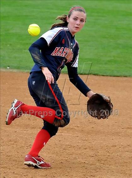 Thumbnail 2 in Marymount vs. La Salle (CIF SS D6 Final) photogallery.