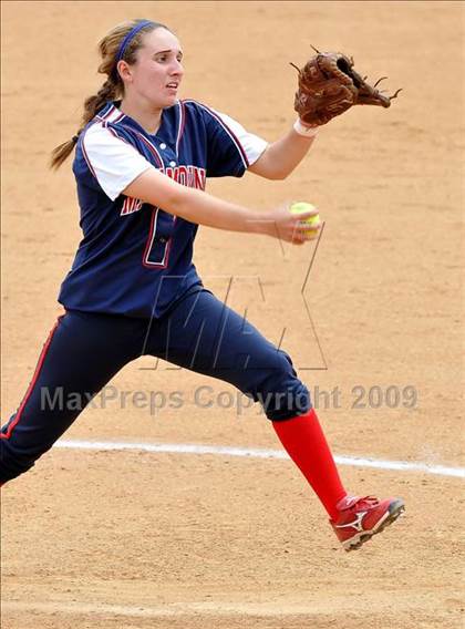 Thumbnail 3 in Marymount vs. La Salle (CIF SS D6 Final) photogallery.