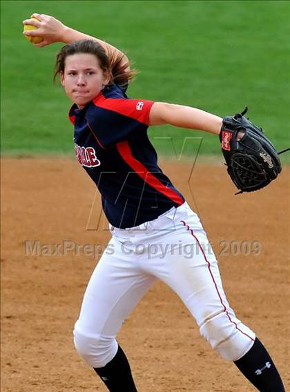 Thumbnail 2 in Marymount vs. La Salle (CIF SS D6 Final) photogallery.