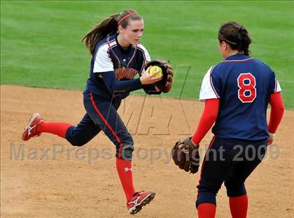 Thumbnail 1 in Marymount vs. La Salle (CIF SS D6 Final) photogallery.