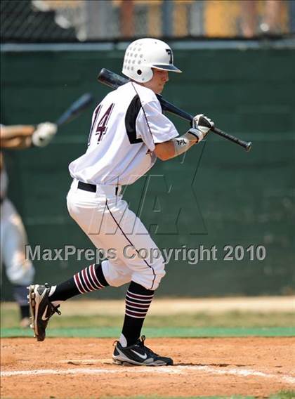 Thumbnail 3 in Aubrey vs Troy (Texas 2A Region II Playoffs) photogallery.