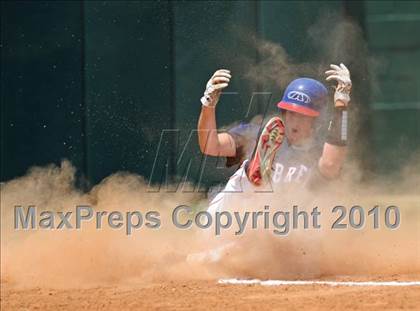 Thumbnail 2 in Aubrey vs Troy (Texas 2A Region II Playoffs) photogallery.