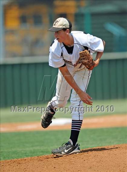Thumbnail 3 in Aubrey vs Troy (Texas 2A Region II Playoffs) photogallery.