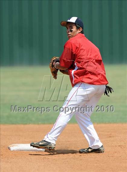 Thumbnail 2 in Aubrey vs Troy (Texas 2A Region II Playoffs) photogallery.
