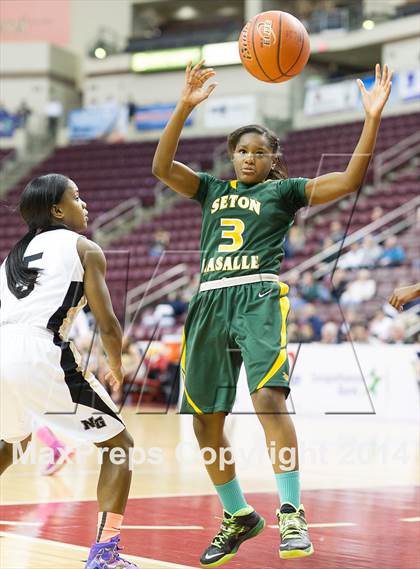 Thumbnail 1 in Neumann-Goretti vs. Seton LaSalle (PIAA Class AA Final) photogallery.