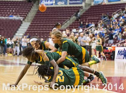 Thumbnail 3 in Neumann-Goretti vs. Seton LaSalle (PIAA Class AA Final) photogallery.