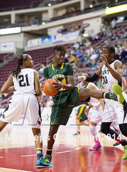 Thumbnail 3 in Neumann-Goretti vs. Seton LaSalle (PIAA Class AA Final) photogallery.