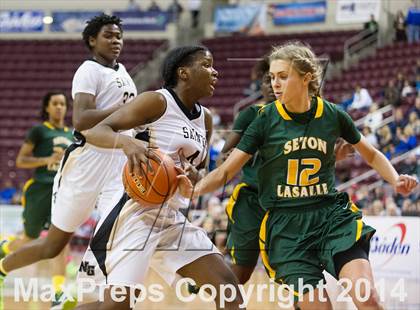Thumbnail 2 in Neumann-Goretti vs. Seton LaSalle (PIAA Class AA Final) photogallery.