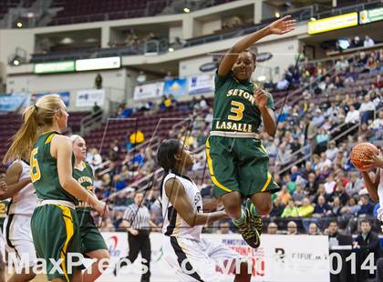 Thumbnail 3 in Neumann-Goretti vs. Seton LaSalle (PIAA Class AA Final) photogallery.