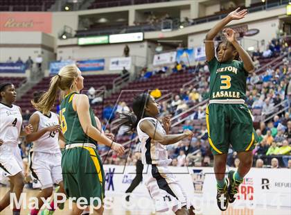 Thumbnail 2 in Neumann-Goretti vs. Seton LaSalle (PIAA Class AA Final) photogallery.