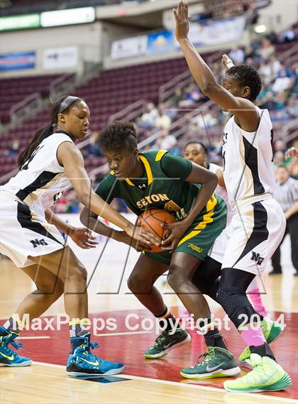 Thumbnail 2 in Neumann-Goretti vs. Seton LaSalle (PIAA Class AA Final) photogallery.