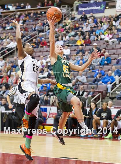 Thumbnail 2 in Neumann-Goretti vs. Seton LaSalle (PIAA Class AA Final) photogallery.