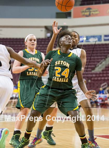 Thumbnail 3 in Neumann-Goretti vs. Seton LaSalle (PIAA Class AA Final) photogallery.