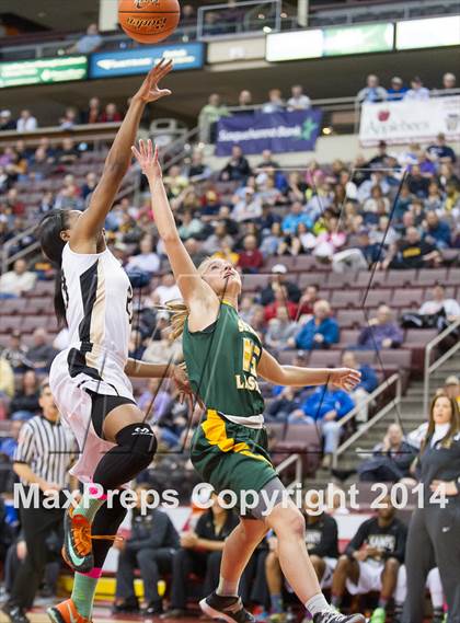 Thumbnail 3 in Neumann-Goretti vs. Seton LaSalle (PIAA Class AA Final) photogallery.