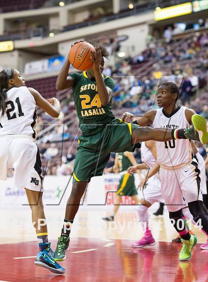 Thumbnail 2 in Neumann-Goretti vs. Seton LaSalle (PIAA Class AA Final) photogallery.