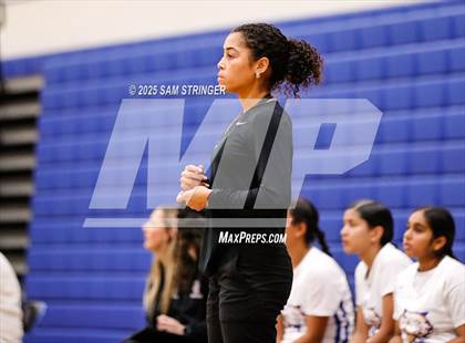 Thumbnail 2 in JV: Tracy @ Newark Memorial photogallery.