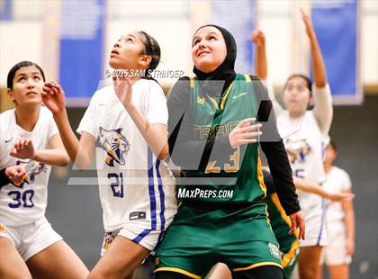 Thumbnail 2 in JV: Tracy @ Newark Memorial photogallery.