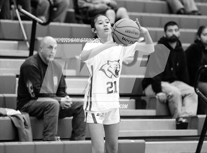 Thumbnail 1 in JV: Tracy @ Newark Memorial photogallery.