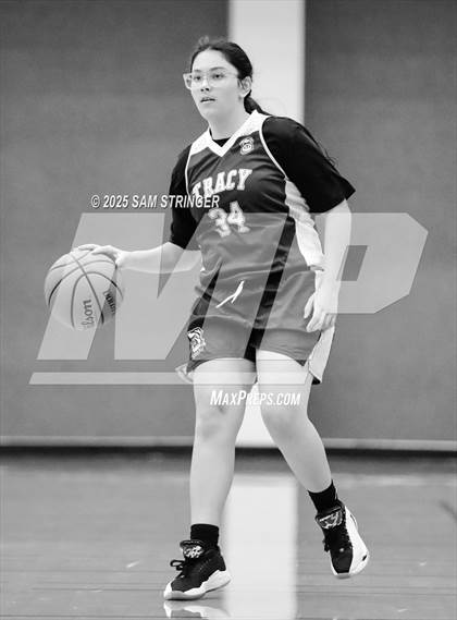 Thumbnail 2 in JV: Tracy @ Newark Memorial photogallery.