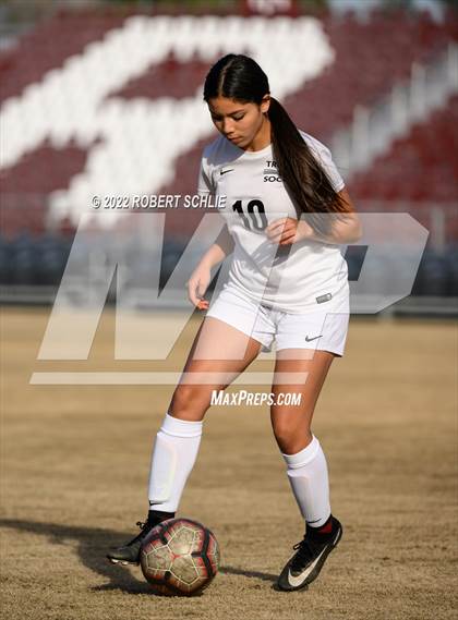 Thumbnail 1 in Lincoln vs Oak Ridge (CIF SJS D1 Championship) photogallery.