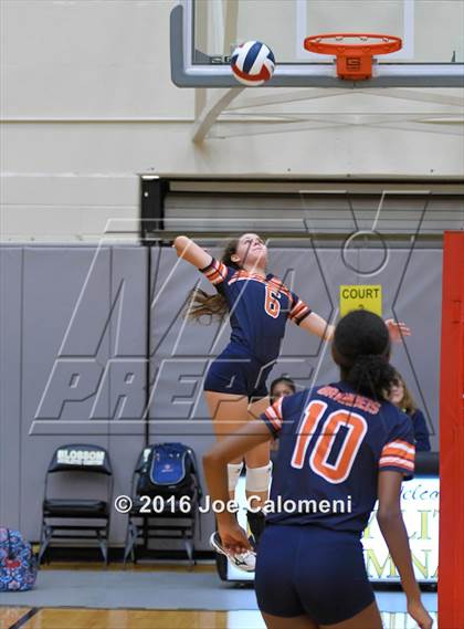 Thumbnail 2 in Brandeis vs Churchill (NEISD Invitational) photogallery.