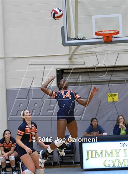 Thumbnail 1 in Brandeis vs Churchill (NEISD Invitational) photogallery.