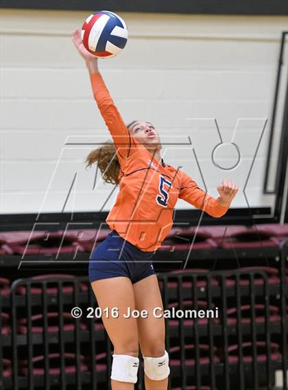 Thumbnail 2 in Brandeis vs Churchill (NEISD Invitational) photogallery.
