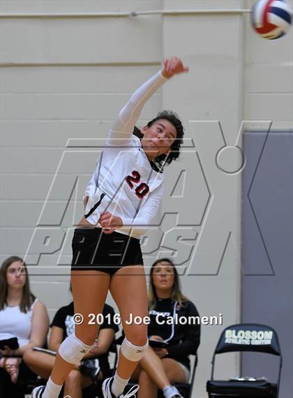 Thumbnail 3 in Brandeis vs Churchill (NEISD Invitational) photogallery.