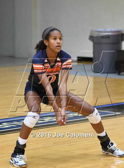 Thumbnail 2 in Brandeis vs Churchill (NEISD Invitational) photogallery.
