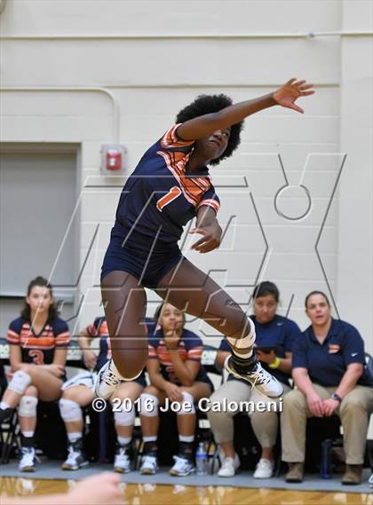 Thumbnail 2 in Brandeis vs Churchill (NEISD Invitational) photogallery.