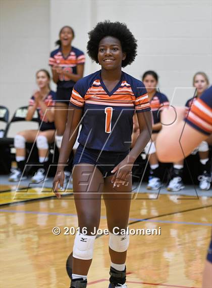 Thumbnail 3 in Brandeis vs Churchill (NEISD Invitational) photogallery.