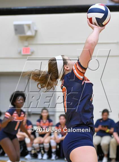 Thumbnail 2 in Brandeis vs Churchill (NEISD Invitational) photogallery.