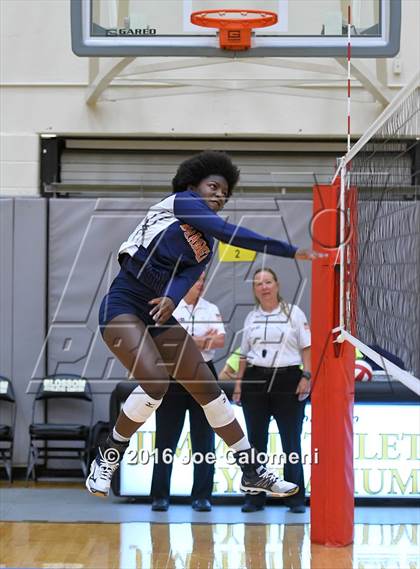 Thumbnail 2 in Brandeis vs Churchill (NEISD Invitational) photogallery.