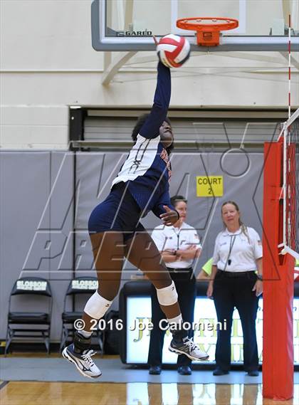 Thumbnail 1 in Brandeis vs Churchill (NEISD Invitational) photogallery.
