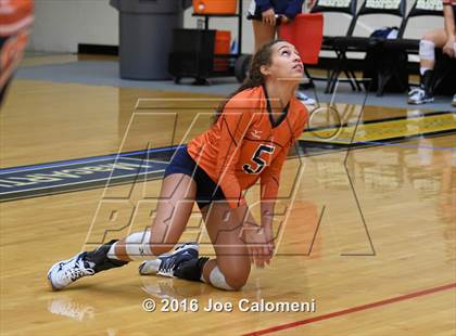 Thumbnail 3 in Brandeis vs Churchill (NEISD Invitational) photogallery.