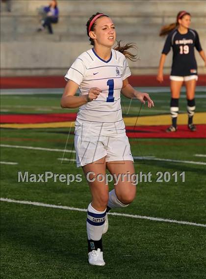 Thumbnail 1 in San Dimas vs. St. Margaret's (CIF SS D6 Final) photogallery.