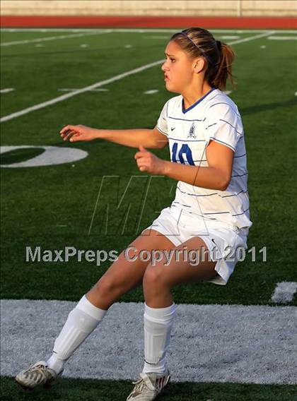 Thumbnail 1 in San Dimas vs. St. Margaret's (CIF SS D6 Final) photogallery.