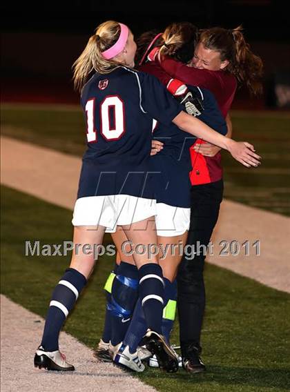 Thumbnail 2 in San Dimas vs. St. Margaret's (CIF SS D6 Final) photogallery.