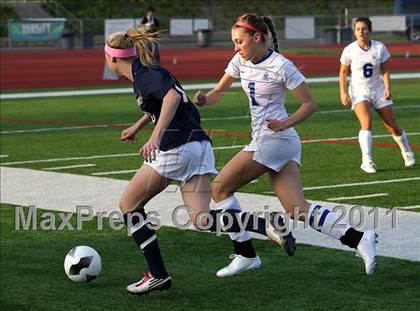 Thumbnail 1 in San Dimas vs. St. Margaret's (CIF SS D6 Final) photogallery.