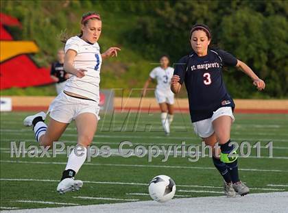 Thumbnail 3 in San Dimas vs. St. Margaret's (CIF SS D6 Final) photogallery.