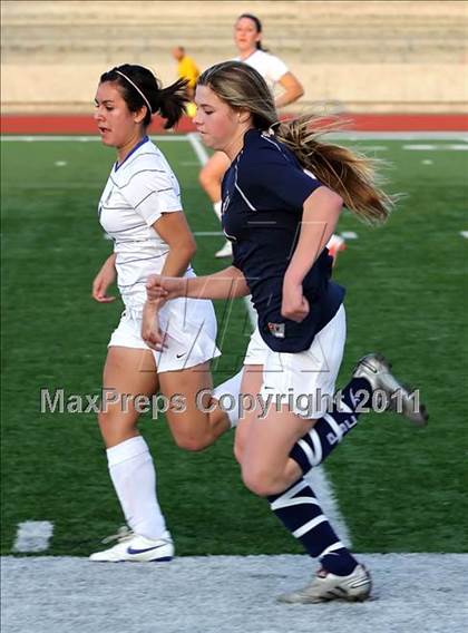 Thumbnail 1 in San Dimas vs. St. Margaret's (CIF SS D6 Final) photogallery.