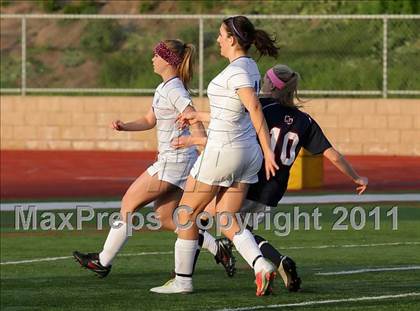 Thumbnail 1 in San Dimas vs. St. Margaret's (CIF SS D6 Final) photogallery.